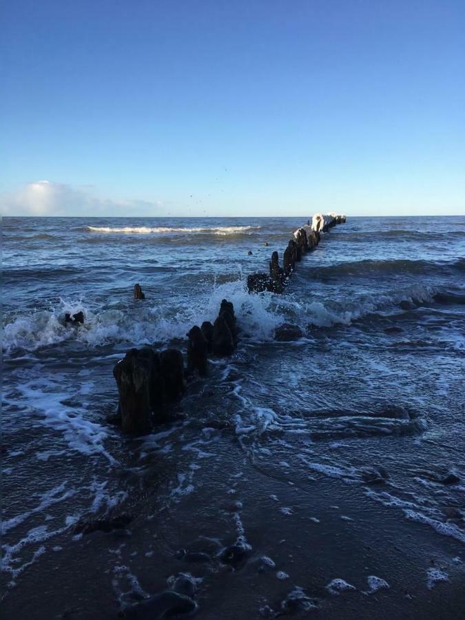 Fewo Am Strand Glowe Exterior photo